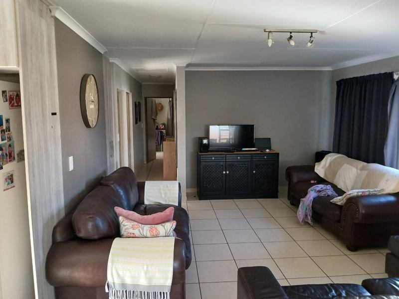 4 Bedroom Property for Sale in Reebok Western Cape
